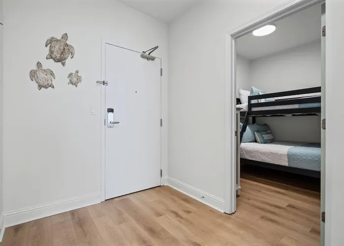 Apartment Lighthouse #1109 - 1 Bedroom + Bunk Newly Renovated!